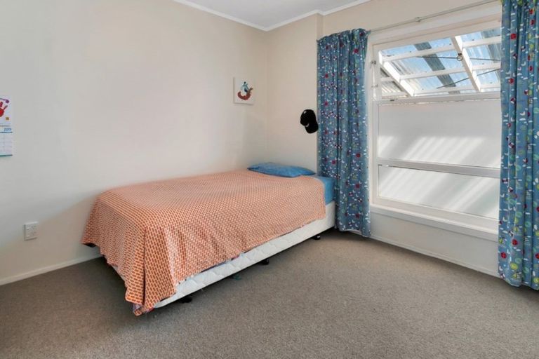 Photo of property in 17a St Michaels Avenue, Point Chevalier, Auckland, 1022