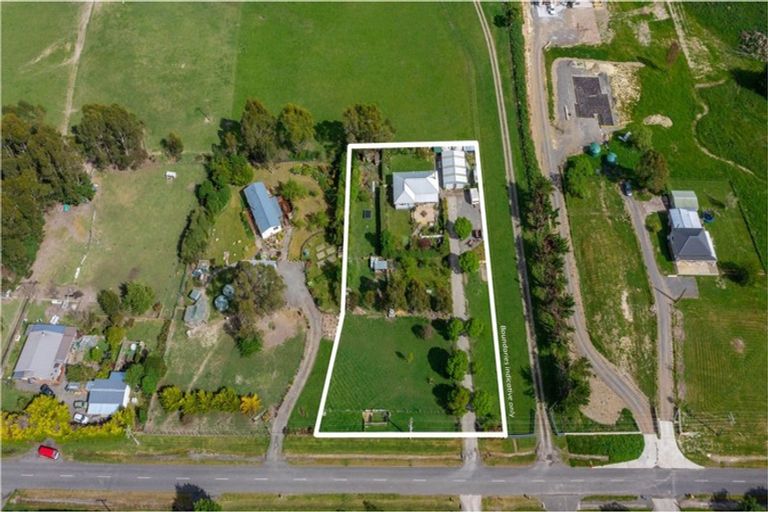 Photo of property in 314 White Road, Waipawa, Otane, 4277