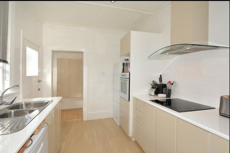 Photo of property in 63 Lonsdale Street, Belleknowes, Dunedin, 9011