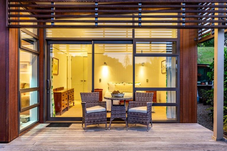 Photo of property in 6 Ferndale Drive, Waikanae, 5036