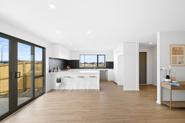 Photo of property in 2 Tarata Way, Lower Shotover, 9304