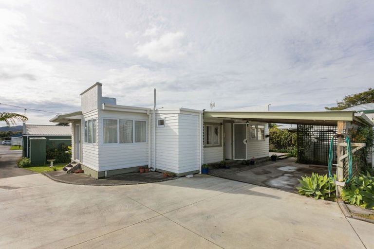 Photo of property in 98 Awapuni Road, Awapuni, Gisborne, 4010