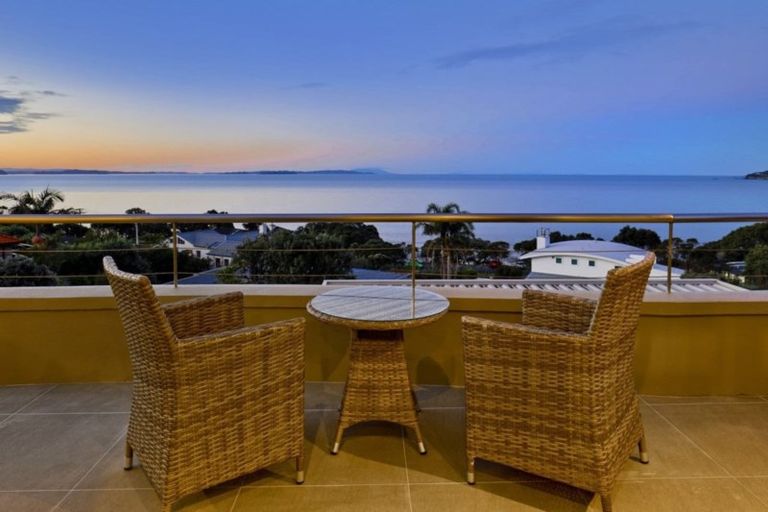 Photo of property in 196 Vipond Road, Stanmore Bay, Whangaparaoa, 0932