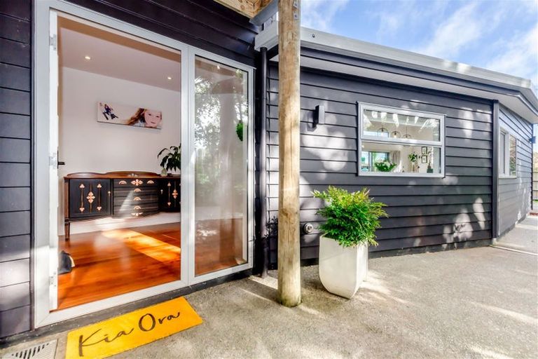 Photo of property in 1b Winara Avenue, Waikanae, 5036