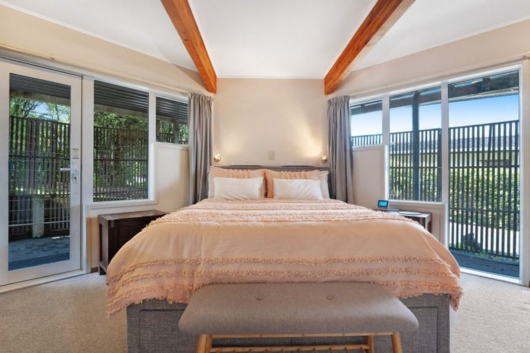 Photo of property in 7b Peter Terrace, Castor Bay, Auckland, 0620