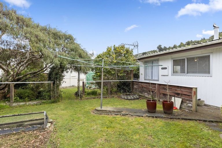 Photo of property in 2 Carter Street, Belmont, Lower Hutt, 5010