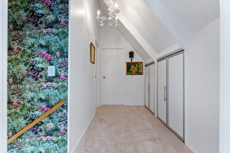 Photo of property in 2/19 Flanshaw Road, Te Atatu South, Auckland, 0610