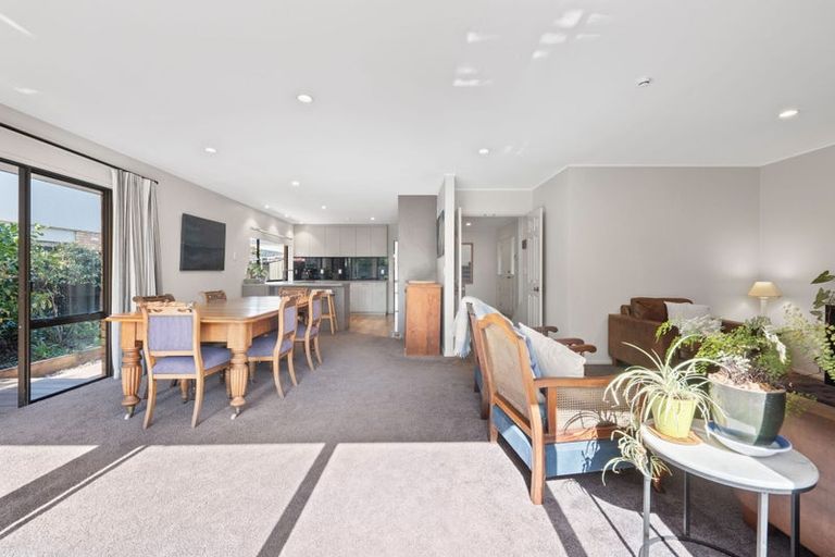 Photo of property in 21b Eastern Beach Road, Eastern Beach, Auckland, 2012