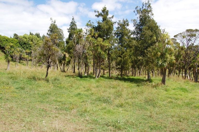 Photo of property in 135 Phillips Road, Kaiwaka, 0573