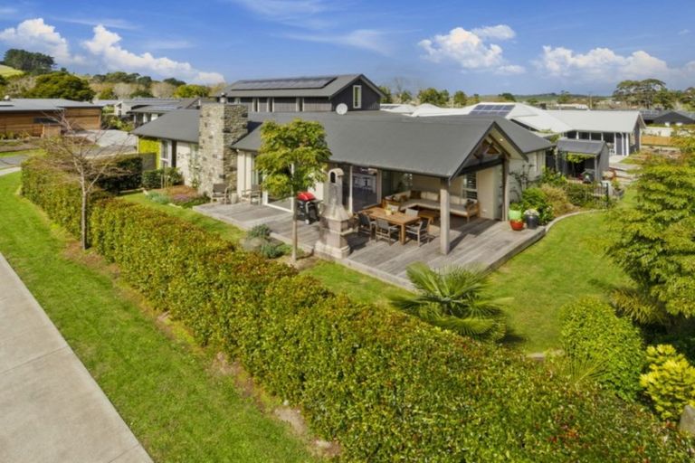 Photo of property in 13 Awanui Crescent, Matakana, Warkworth, 0985