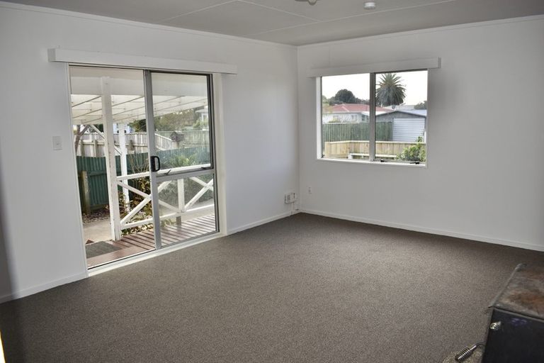 Photo of property in 10 Braemar Street, Levin, 5510