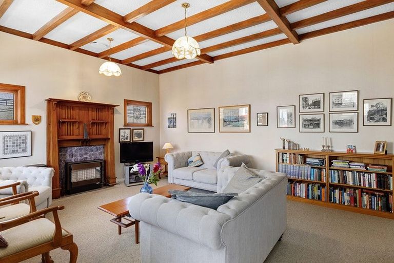 Photo of property in 1 Stellin Street, Boulcott, Lower Hutt, 5011