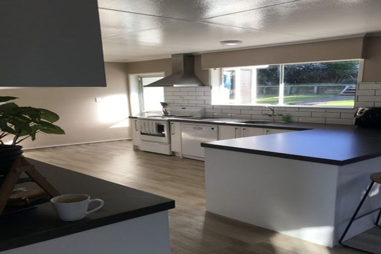 Photo of property in 4 Liston Avenue, Hilltop, Taupo, 3330