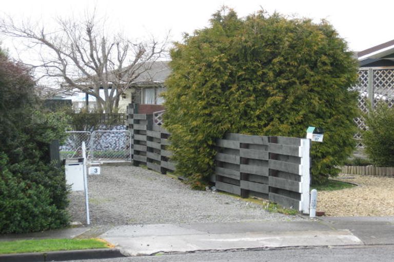 Photo of property in 33 Lowes Place, Solway, Masterton, 5810