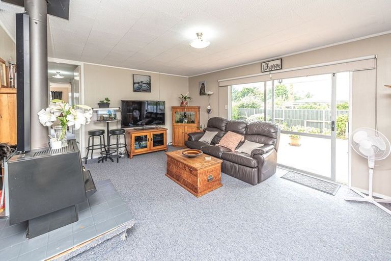 Photo of property in 181a Bridge Street, Bulls, 4818