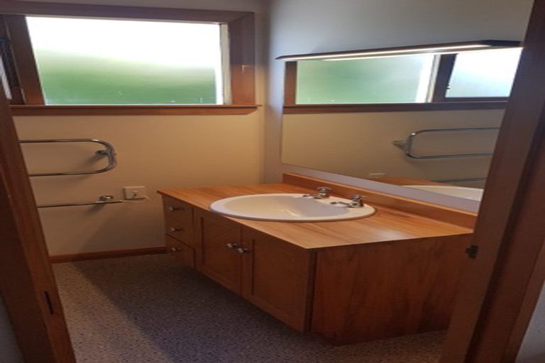 Photo of property in 28 Stonelaw Terrace, Maori Hill, Dunedin, 9010