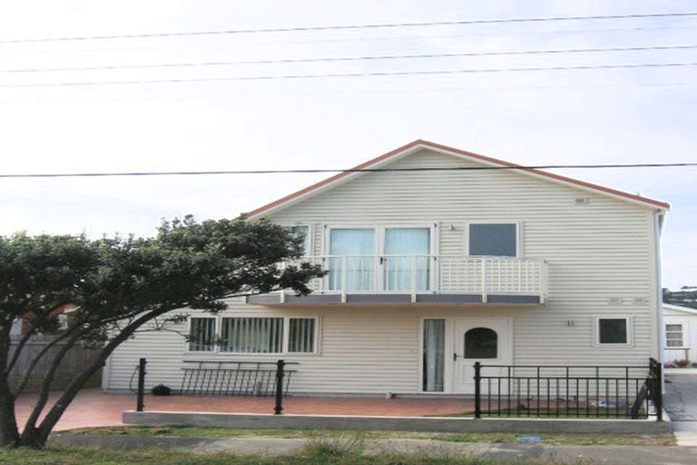 Photo of property in 28 Kauri Street, Miramar, Wellington, 6022