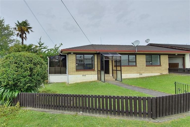 Photo of property in 3/1 Wattle Street, New Lynn, Auckland, 0600