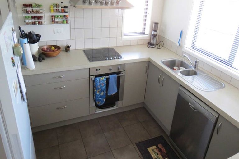 Photo of property in 96a Onerahi Road, Onerahi, Whangarei, 0110