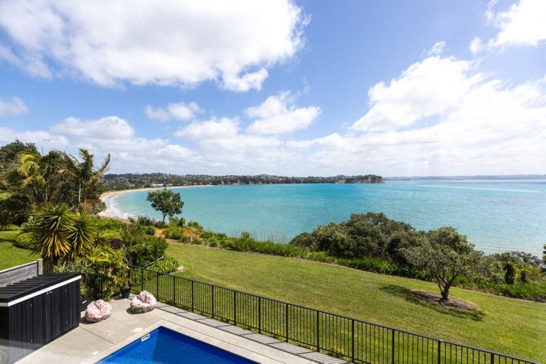 Photo of property in 32 Tindalls Bay Road, Tindalls Beach, Whangaparaoa, 0930