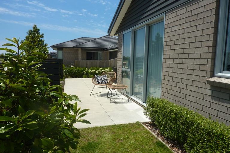 Photo of property in 28 Leet Crescent, Papamoa Beach, Papamoa, 3118