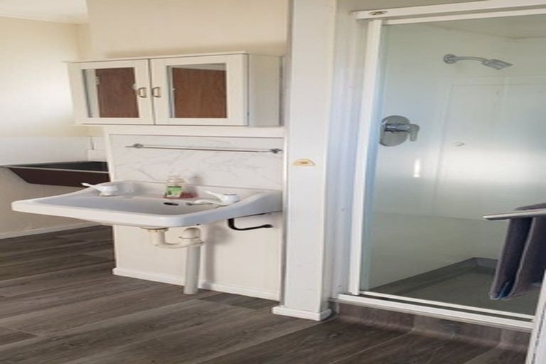 Photo of property in 29 Moana Road, Paraparaumu, 5032