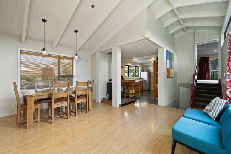 Photo of property in 422 Cashmere Road, Westmorland, Christchurch, 8025