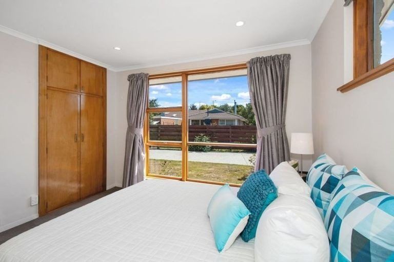 Photo of property in 22 Sarabande Avenue, Redwood, Christchurch, 8051