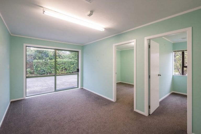 Photo of property in 4 Graham Grove, Waikanae, 5036