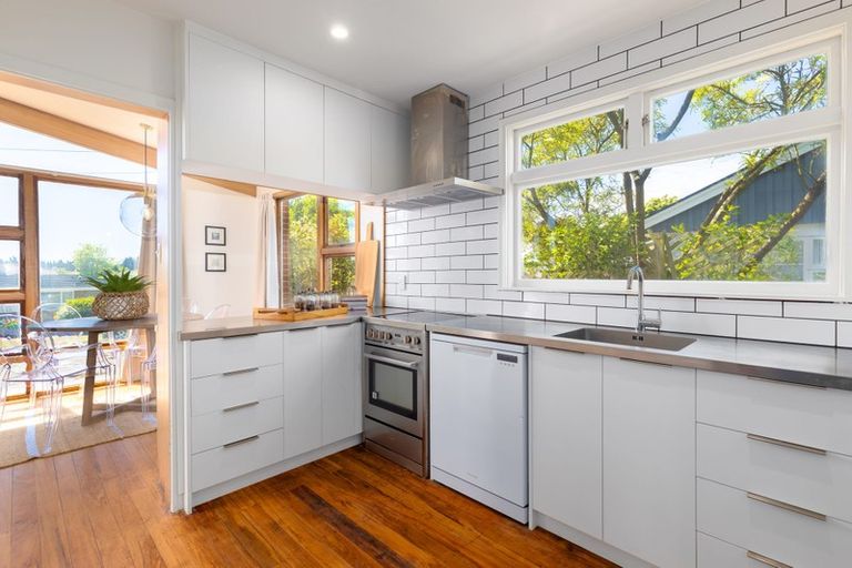 Photo of property in 271 Lake Terrace Road, Shirley, Christchurch, 8061