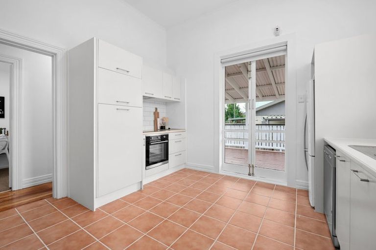 Photo of property in 6 Johnson Street, Dinsdale, Hamilton, 3204