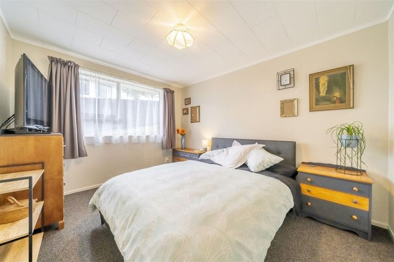 Photo of property in 14 Dakota Grove, Totara Park, Upper Hutt, 5018