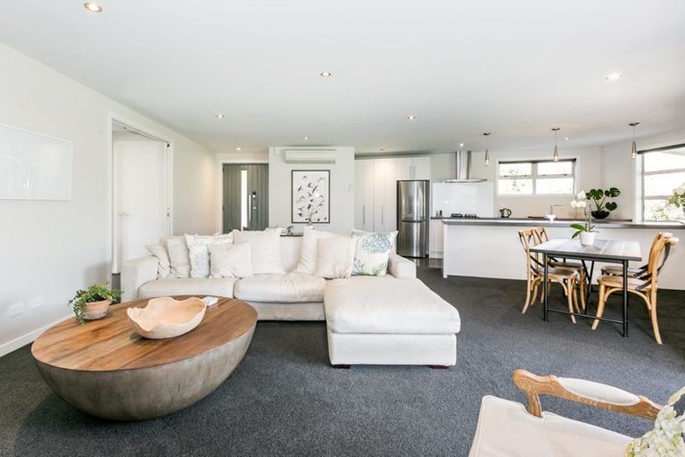 Photo of property in 9a Saint Hill Lane, Havelock North, 4130