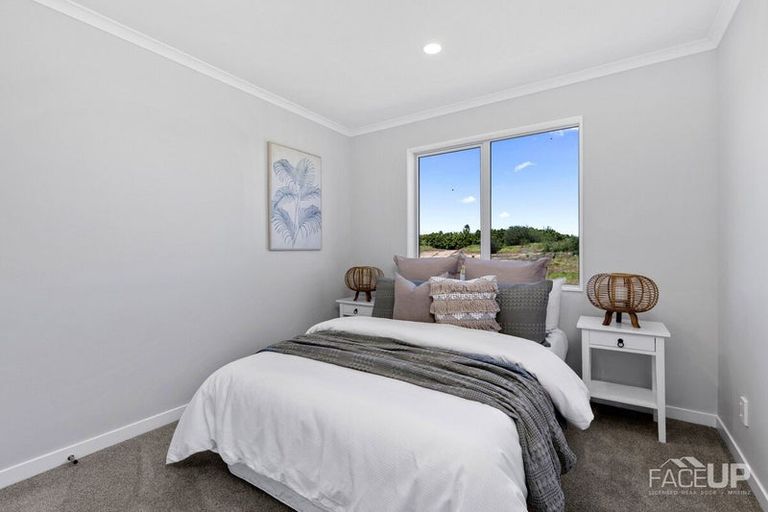 Photo of property in 23 Hea Road, Hobsonville, Auckland, 0616