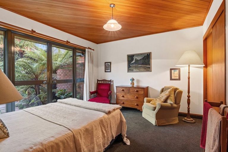 Photo of property in 2/4 Herbs Place, Cashmere, Christchurch, 8022