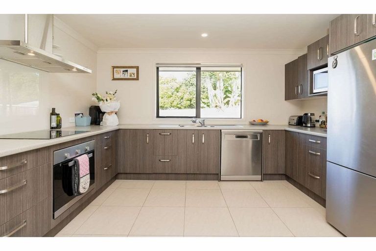 Photo of property in 12b Jacaranda Place, Parklands, Christchurch, 8083