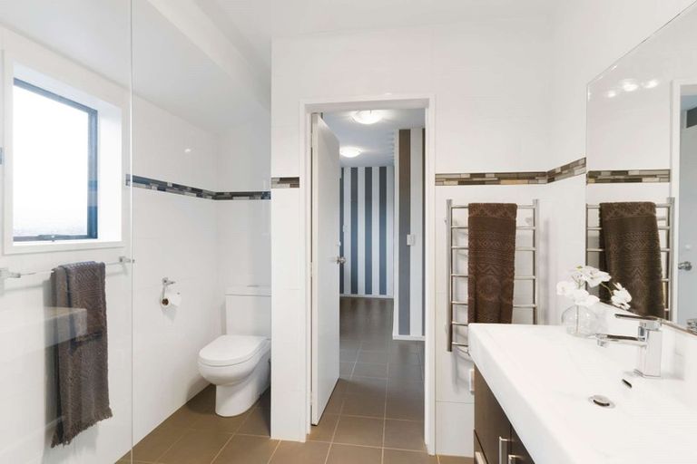 Photo of property in 52 Vagues Road, Northcote, Christchurch, 8052