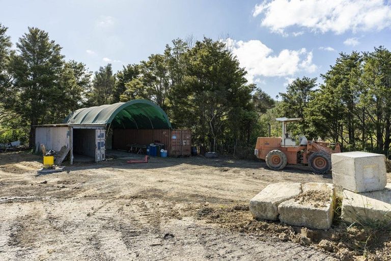 Photo of property in 35 Pataua Road South, Parua Bay, Onerahi, 0192