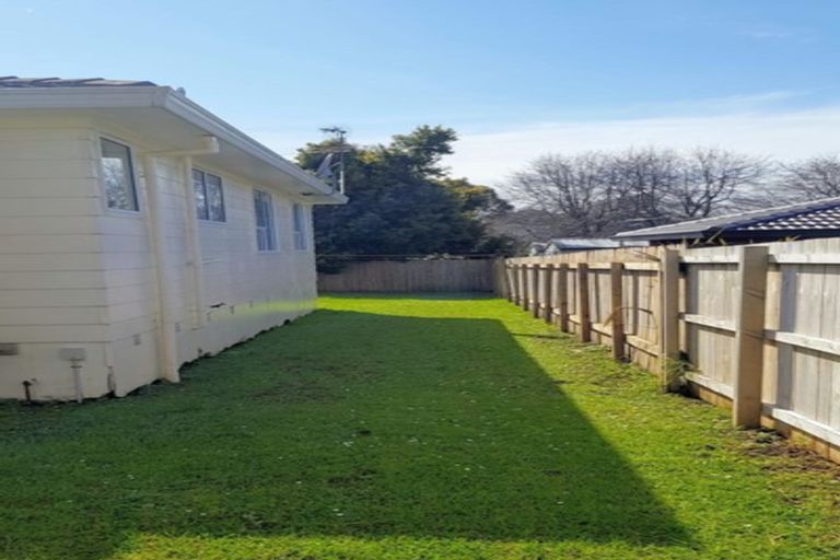 Photo of property in 2/72 Palmers Road, Clendon Park, Auckland, 2103