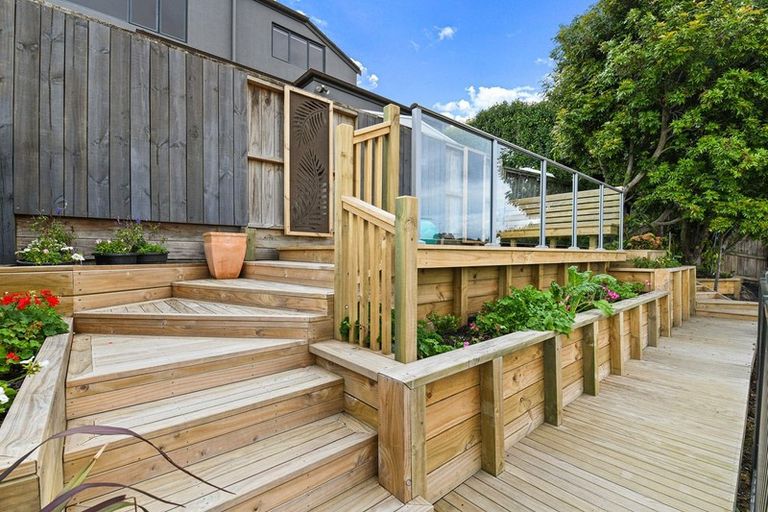 Photo of property in 14 Evelyn Road, Cockle Bay, Auckland, 2014