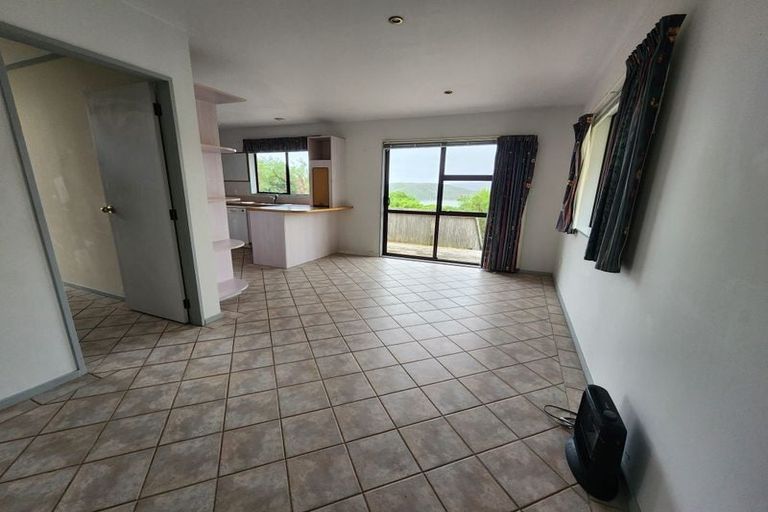 Photo of property in 33 Halladale Road, Papakowhai, Porirua, 5024
