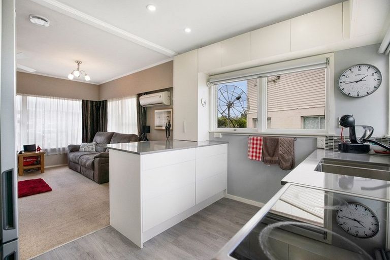 Photo of property in 1/30 Dale Crescent, Pakuranga, Auckland, 2010