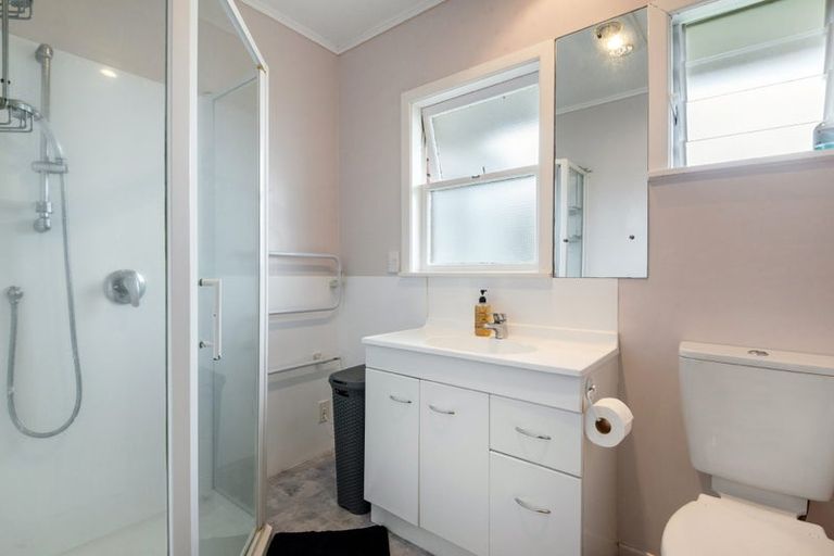 Photo of property in 18a Eversleigh Road, Belmont, Auckland, 0622