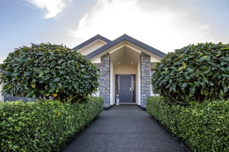 Photo of property in 10 Catchpole Place, Woodend, 7610