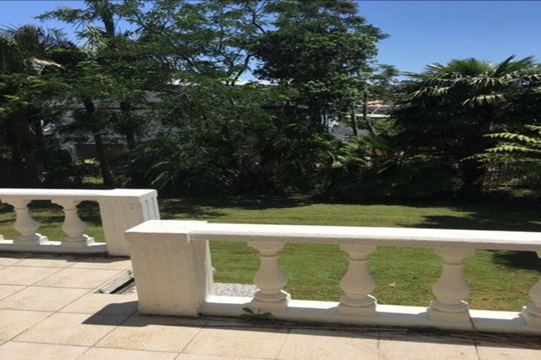 Photo of property in 19 Lingham Crescent, Torbay, Auckland, 0630