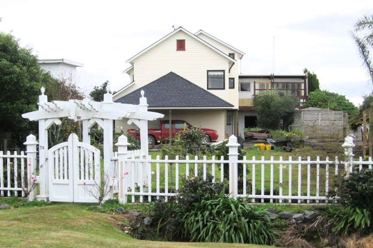 Photo of property in 74 Harbour View Road, Point Wells, Warkworth, 0986