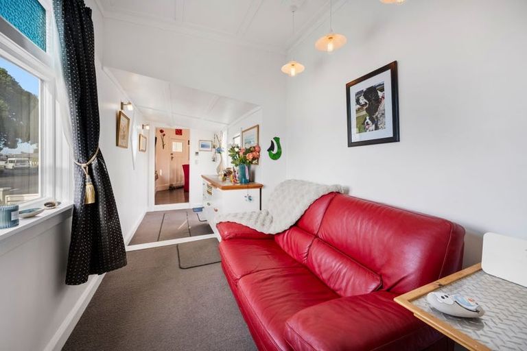 Photo of property in 6 Avondale Road, Taradale, Napier, 4112