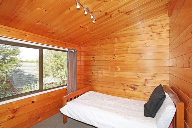 Photo of property in 3 Cantua Close, Totara Heights, Auckland, 2105