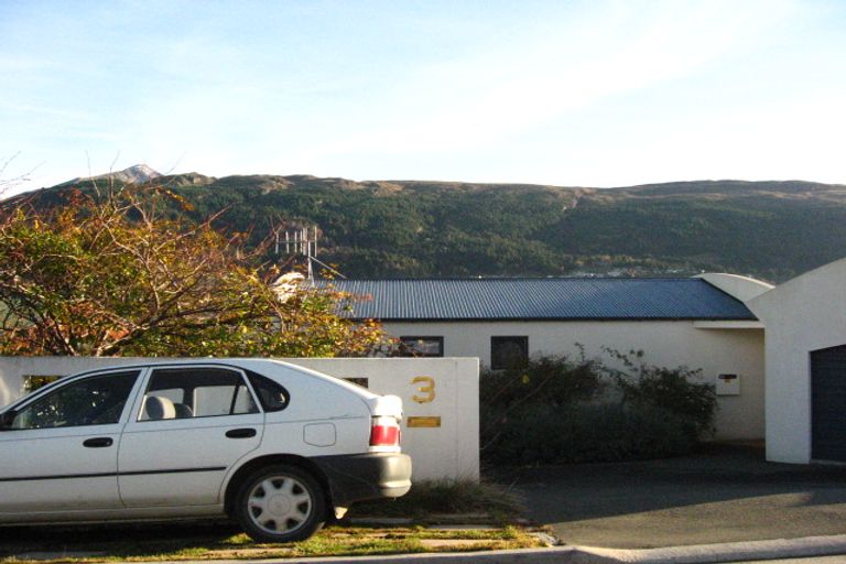 Photo of property in 3 Mincher Road, Kelvin Heights, Queenstown, 9300