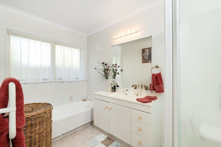 Photo of property in 62a Oxford Street, Tawa, Wellington, 5028